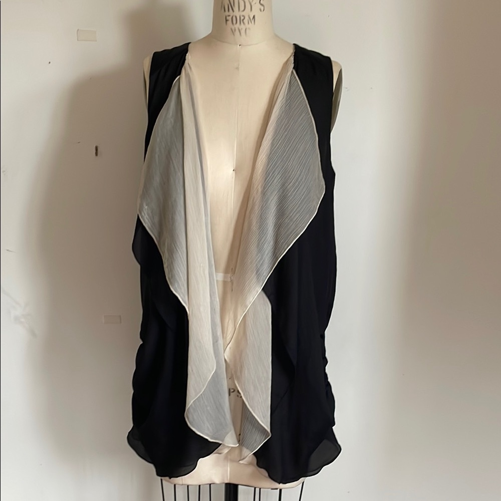 Black and White Sleeveless Drape Vest in Crinkle and regular chiffon size XS——M